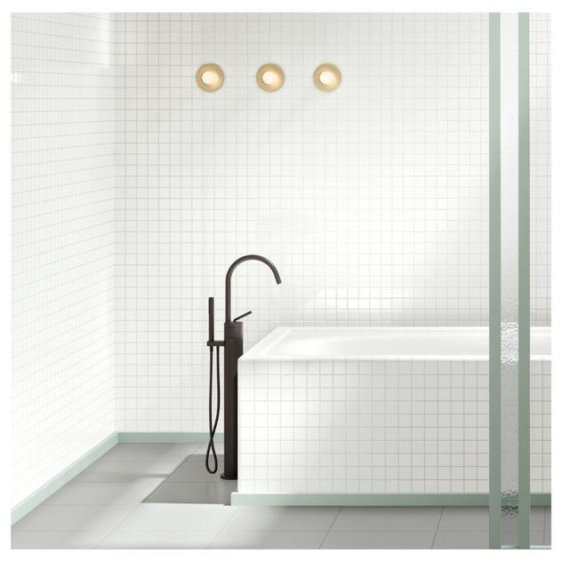 Bílá koupelna z keramických obkladů  asso system colori